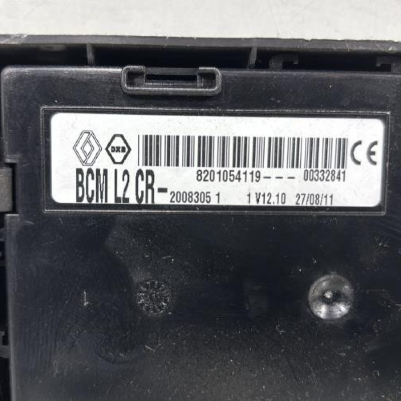 Boitier UCH RENAULT CLIO 3 Photo n°4