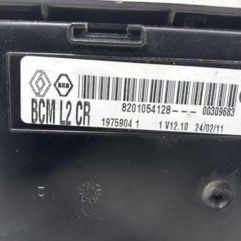 Boitier UCH RENAULT CLIO 3 Photo n°5