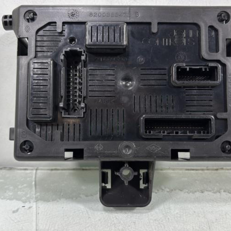 Boitier UCH RENAULT CLIO 3 Photo n°1