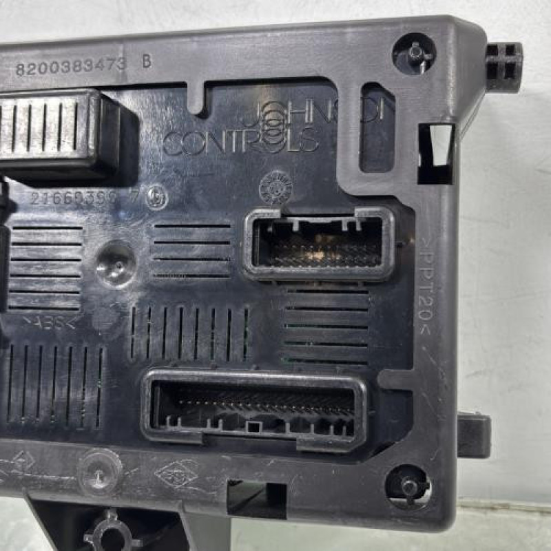 Boitier UCH RENAULT CLIO 3 Photo n°3