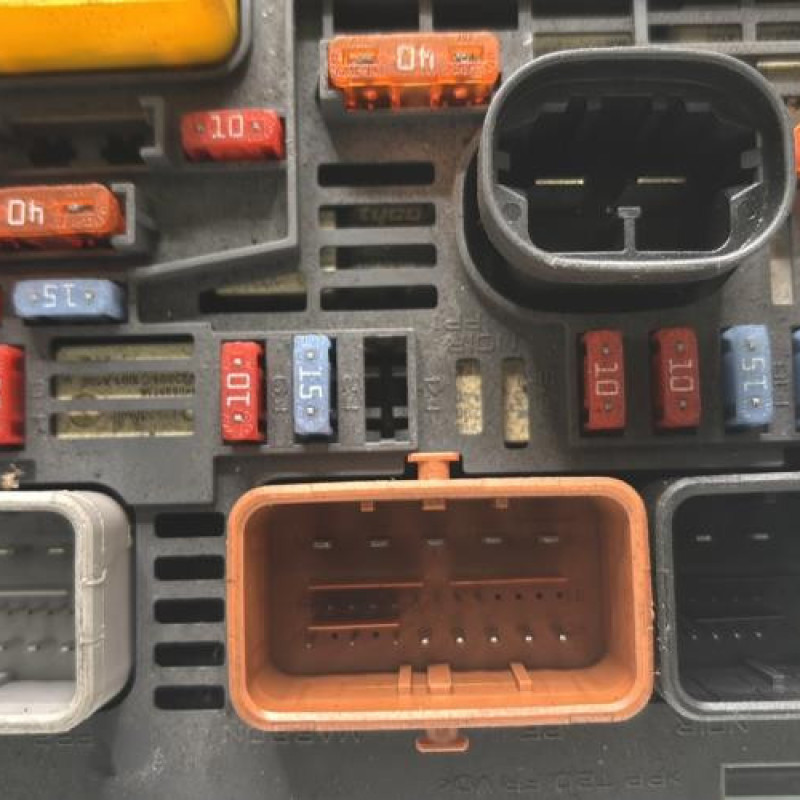 Boitier servitude moteur (BSM) CITROEN C4 PICASSO 1 Photo n°2