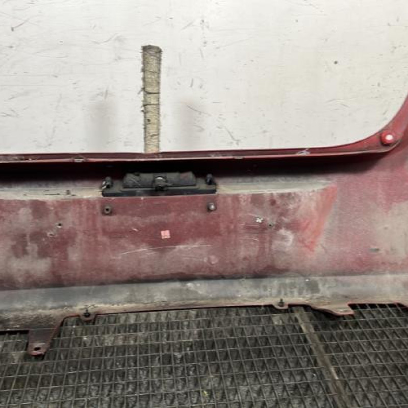 Pare choc arriere TOYOTA YARIS 2 Photo n°4