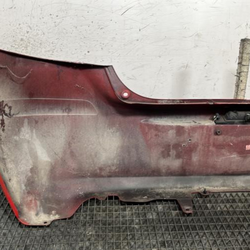 Pare choc arriere TOYOTA YARIS 2 Photo n°5