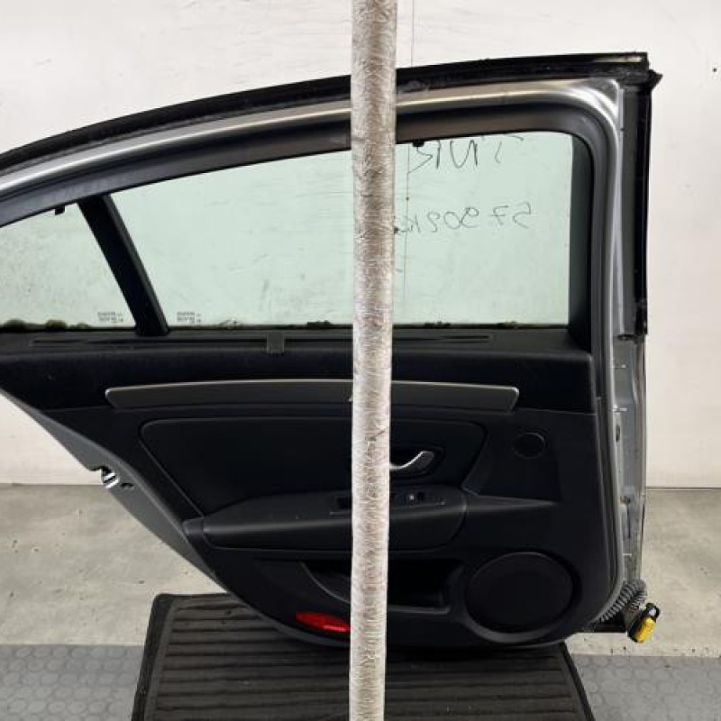 Porte arriere gauche RENAULT LAGUNA 3 Photo n°6