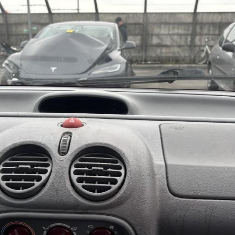 Calculateur moteur RENAULT TWINGO 1 Photo n°19