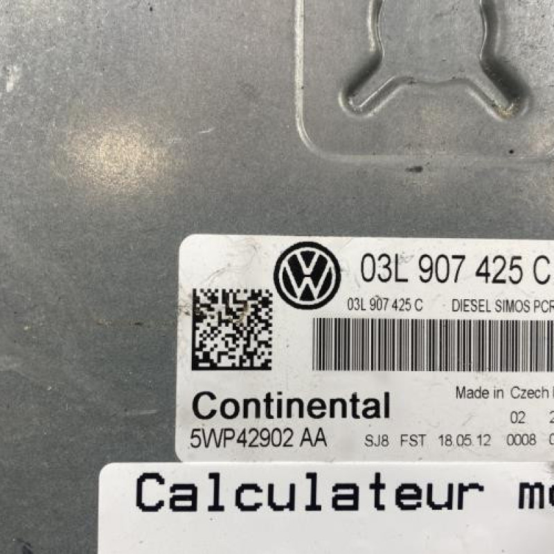 Calculateur moteur VOLKSWAGEN GOLF 6 Photo n°2