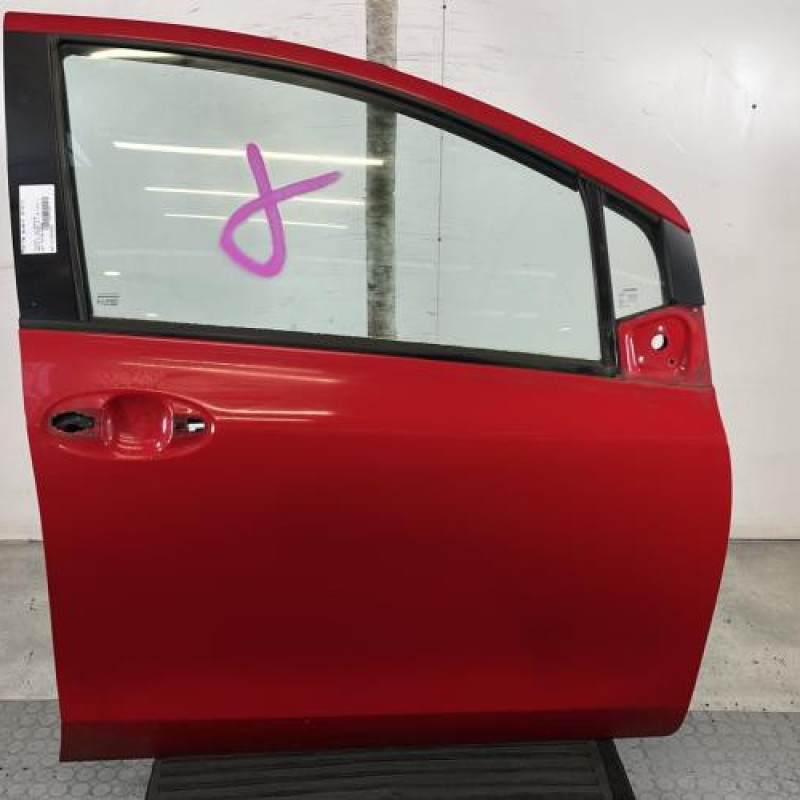 Porte avant droit TOYOTA YARIS 2 Photo n°1