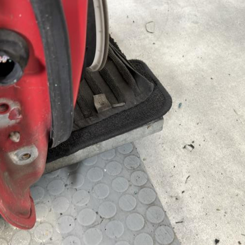 Porte avant droit TOYOTA YARIS 2 Photo n°3