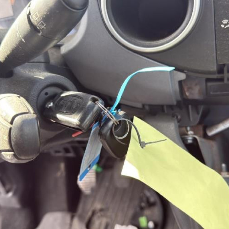 Bouchon de carburant PEUGEOT PARTNER 2 Photo n°17