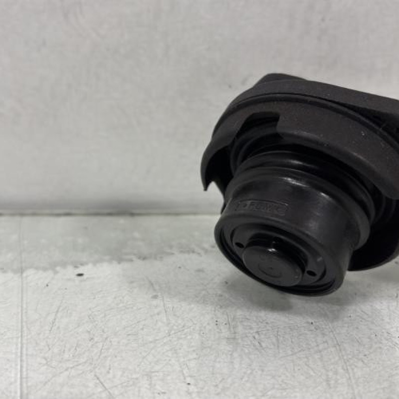 Bouchon de carburant VOLKSWAGEN GOLF 6 Photo n°3
