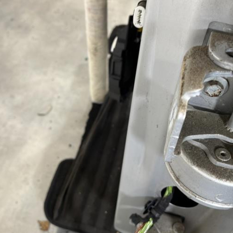 Porte arriere gauche PEUGEOT 207 Photo n°4