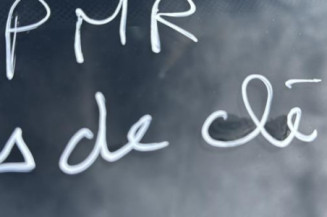 Pare choc avant VOLKSWAGEN PASSAT 4