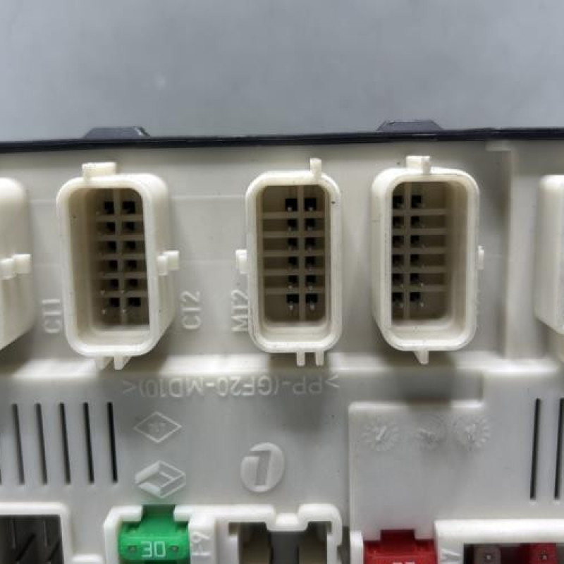 Boitier UPC RENAULT LAGUNA 3 Photo n°2