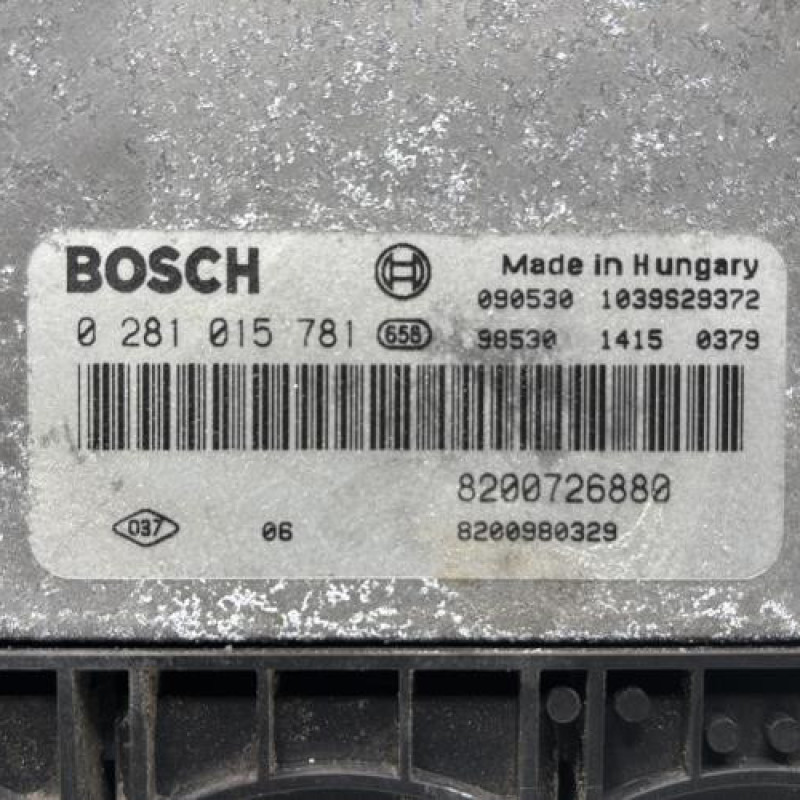 Calculateur moteur RENAULT LAGUNA 3 Photo n°2