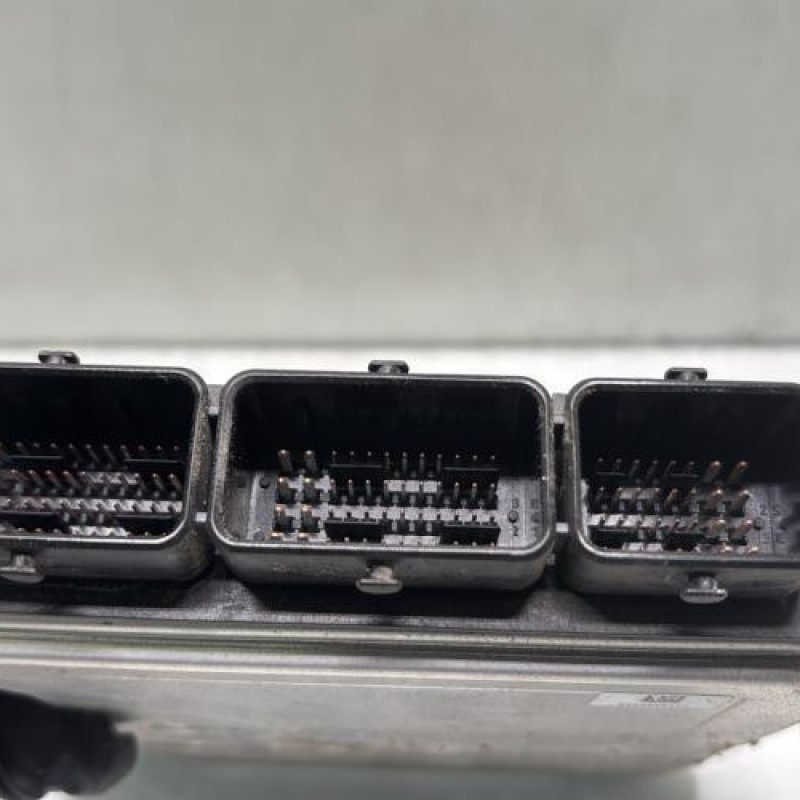 Calculateur moteur RENAULT LAGUNA 3 Photo n°3