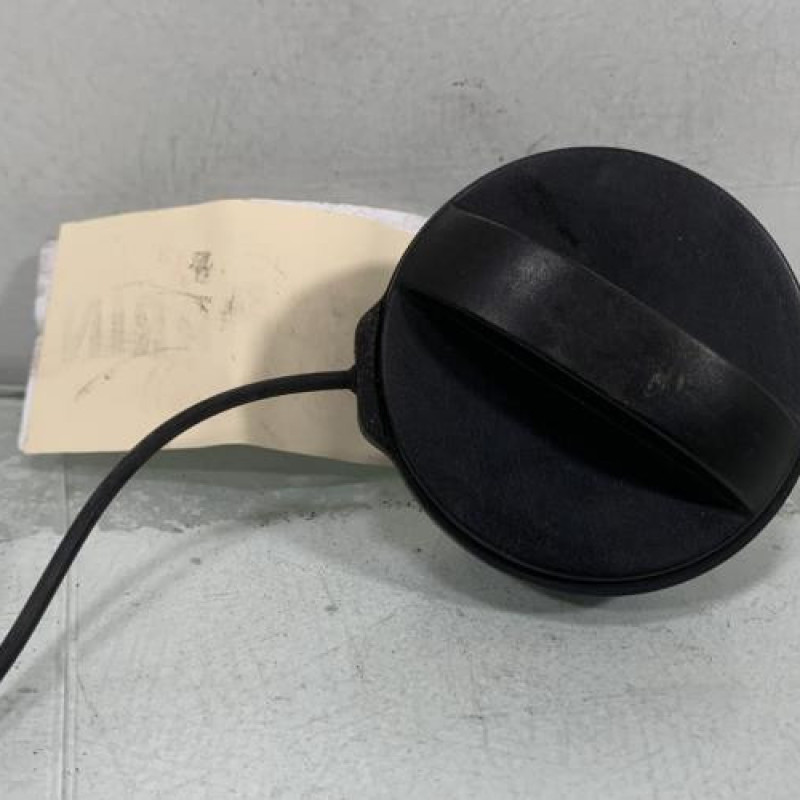 Bouchon de carburant PEUGEOT 308 2 Photo n°1