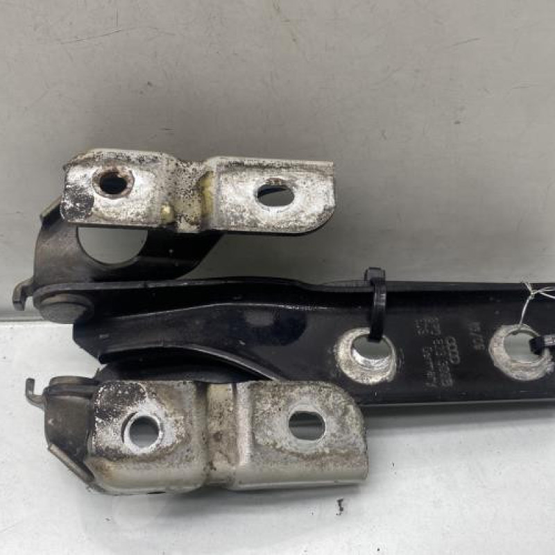 Charniere de capot AUDI A3 2 Photo n°3