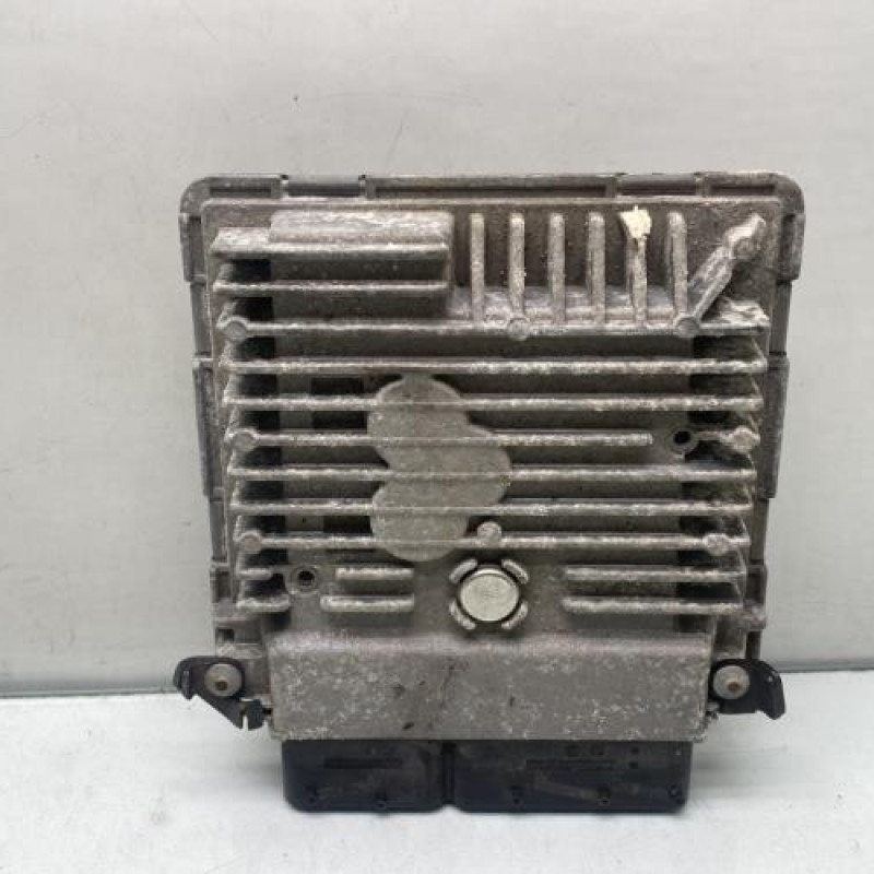 Calculateur moteur AUDI A3 2 Photo n°1