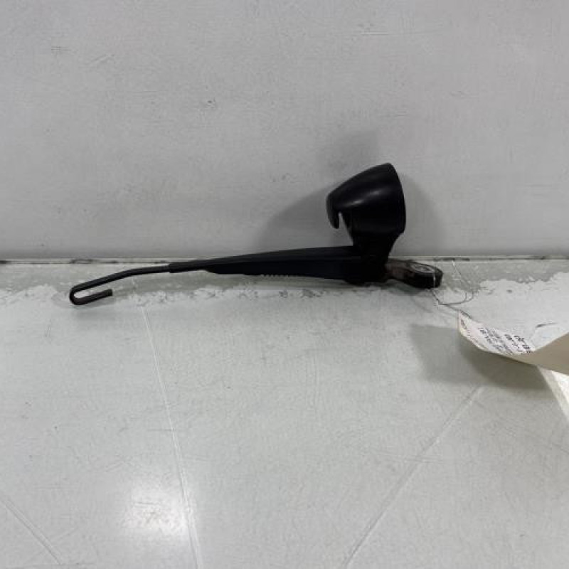 Bras essuie glace arriere VOLKSWAGEN POLO 3 Photo n°4