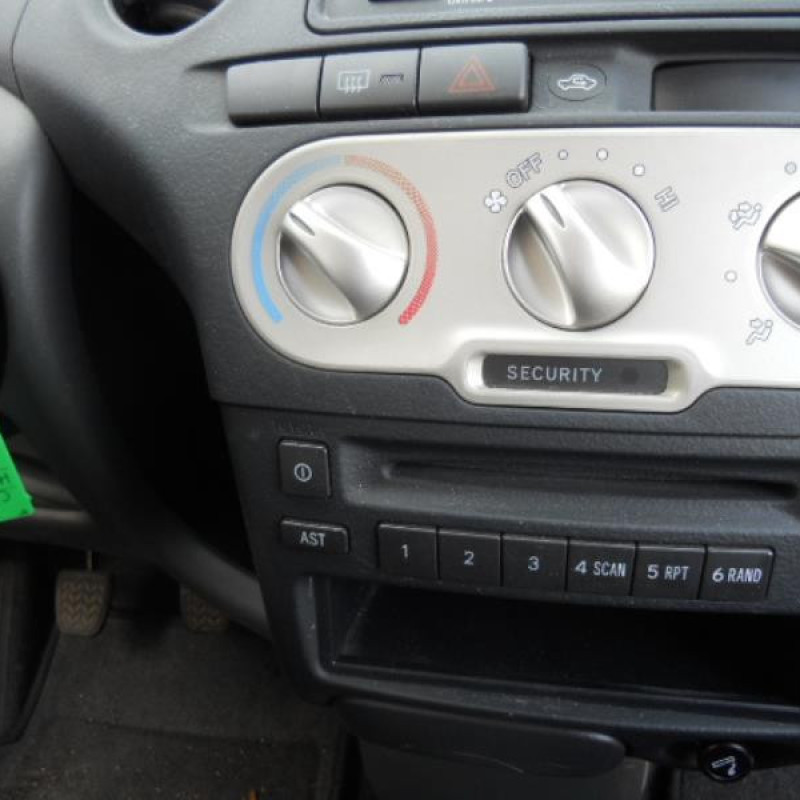 Porte avant droit TOYOTA YARIS 1 Photo n°12