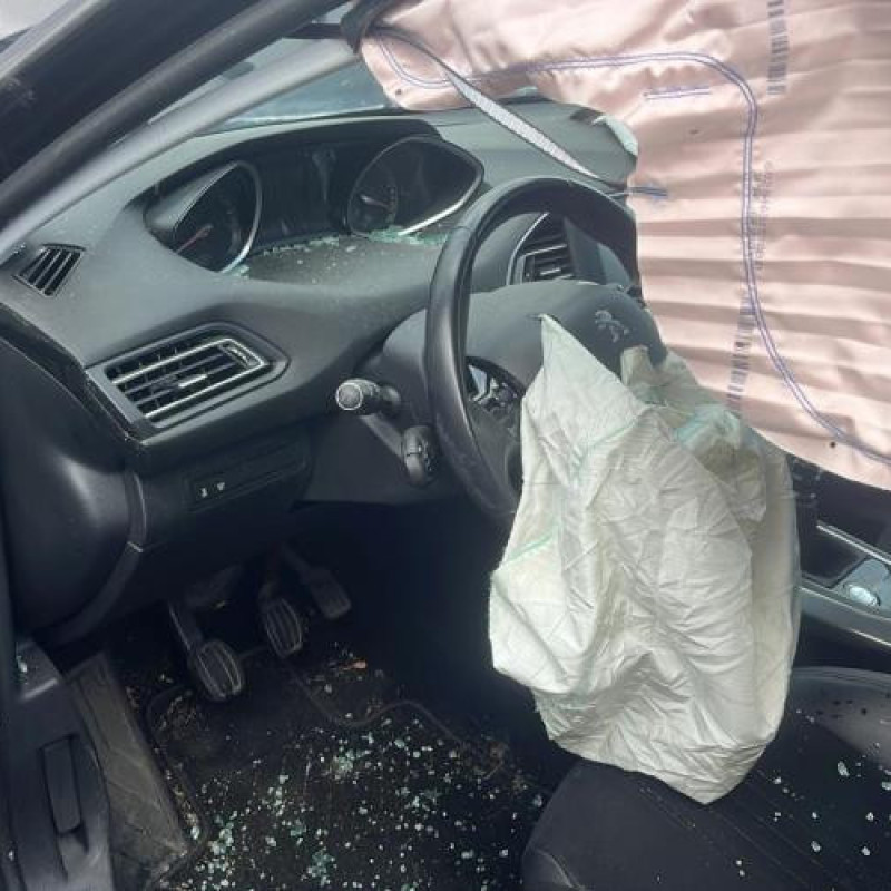 Calculateur moteur PEUGEOT 308 2 Photo n°8