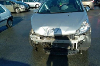 Catalyseur (echappement) PEUGEOT 208 1 Photo n°1