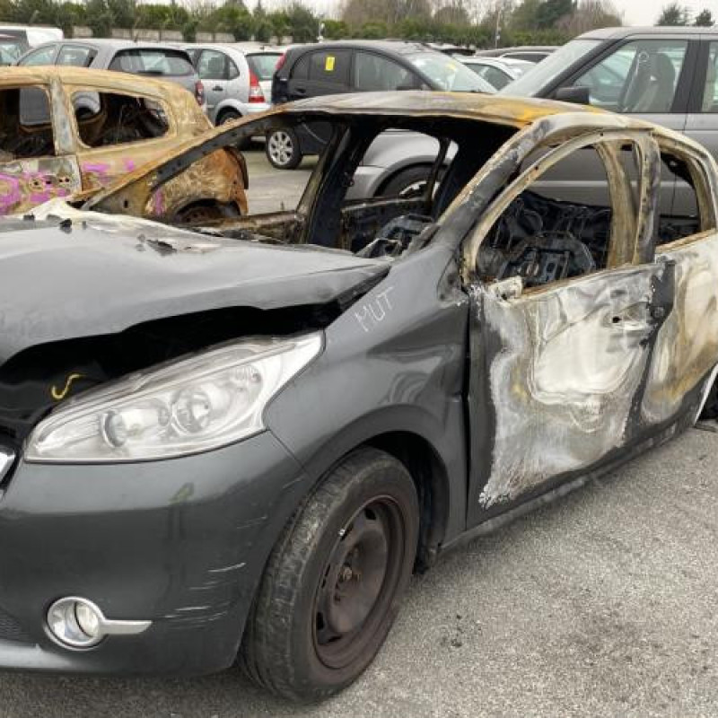 Catalyseur (echappement) PEUGEOT 208 1 Photo n°1