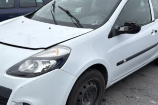 Aile avant droit RENAULT CLIO 3