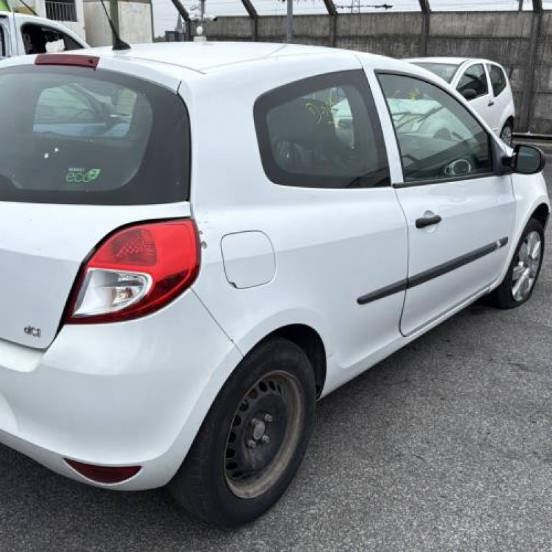 Aile avant droit RENAULT CLIO 3 Photo n°7