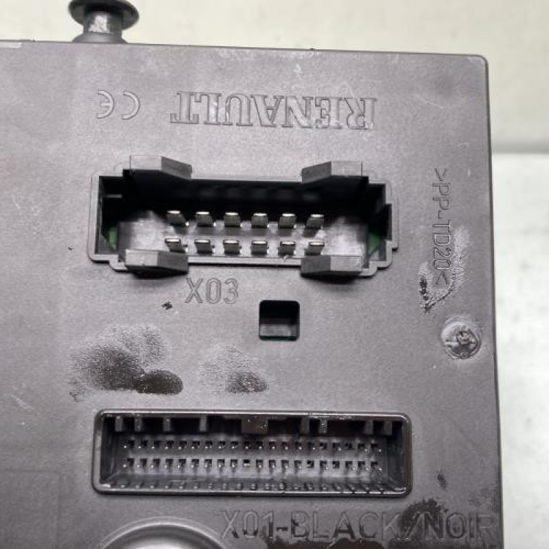 Boitier UCH RENAULT TWINGO 2 Photo n°2