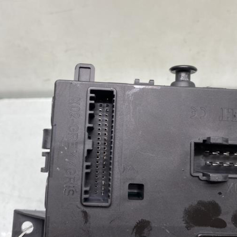 Boitier UCH RENAULT TWINGO 2 Photo n°3