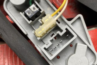 Feu arriere principal droit (feux) TOYOTA YARIS 2