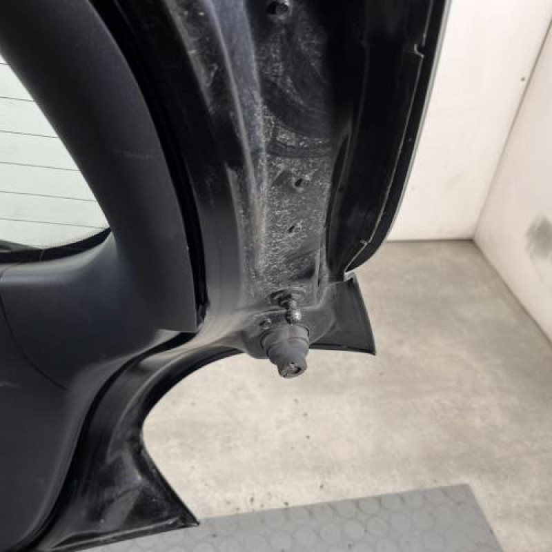 Malle/Hayon arriere PEUGEOT 208 1 Photo n°8