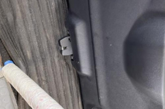 Malle/Hayon arriere PEUGEOT 208 1