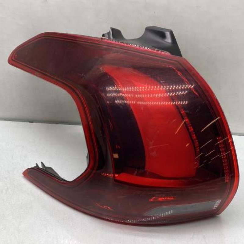 Feu arriere principal gauche (feux) PEUGEOT 2008 1 Photo n°1