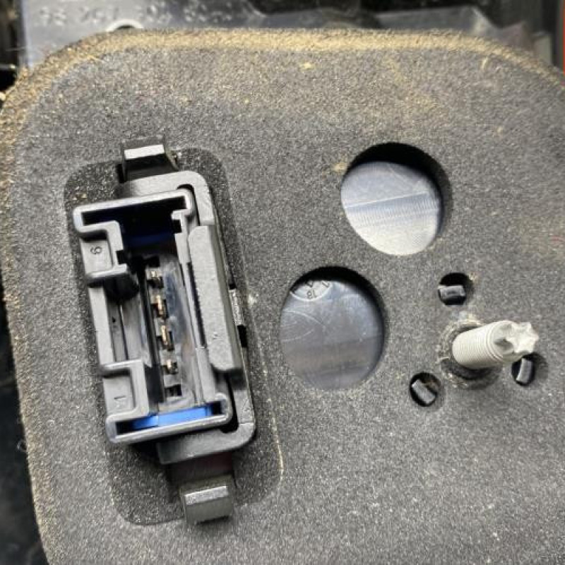 Feu arriere principal gauche (feux) PEUGEOT 2008 1 Photo n°3