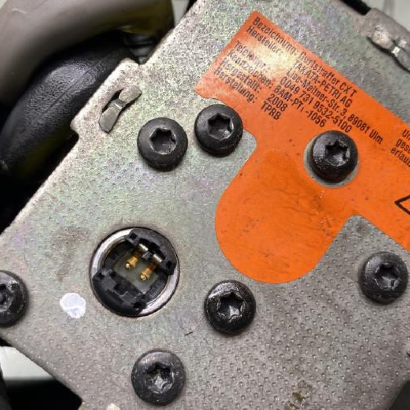 Pretensionneur de ceinture avant gauche TOYOTA YARIS 2 Photo n°3