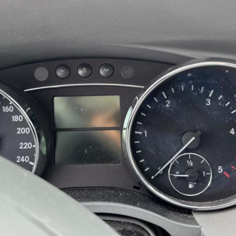 Condenseur de clim MERCEDES CLASSE R 251 Photo n°9