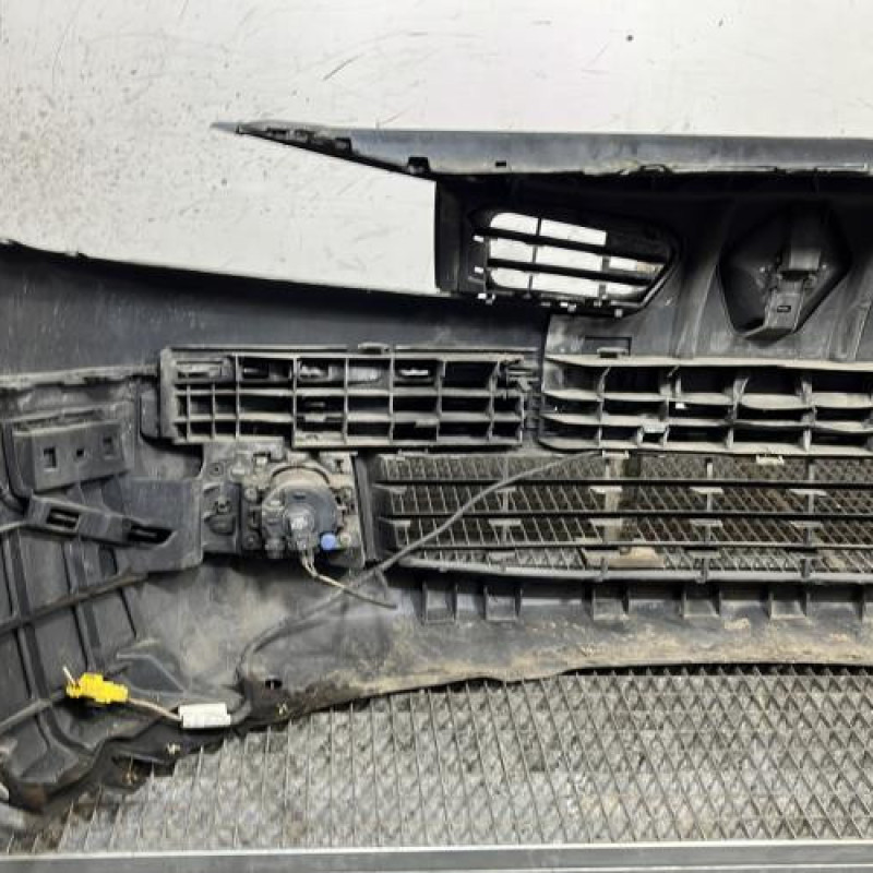 Pare choc avant RENAULT MEGANE 2 Photo n°6