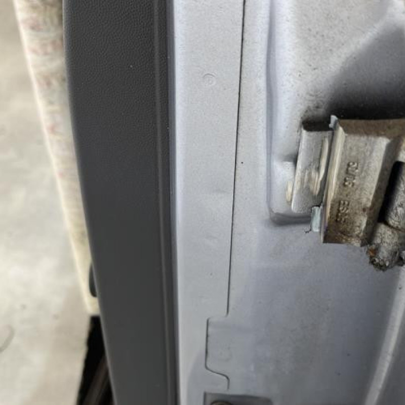 Porte arriere gauche OPEL MERIVA A Photo n°4