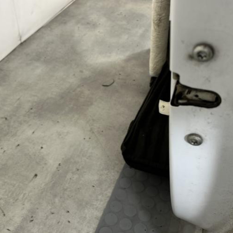 Porte avant droit OPEL CORSA D Photo n°3