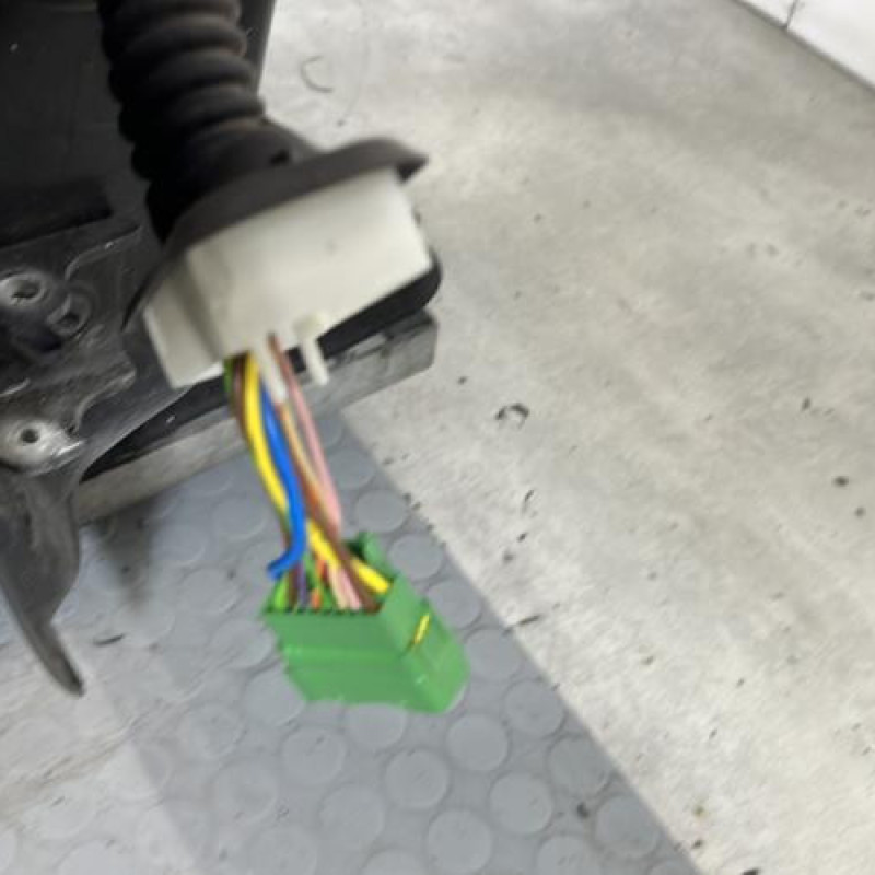 Porte avant droit PEUGEOT 208 1 Photo n°5