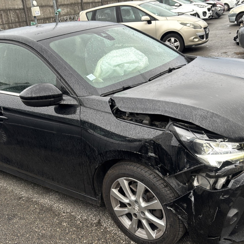 OPEL CORSA F PHASE 1 1.2i - 12V TURBO Photo n°2