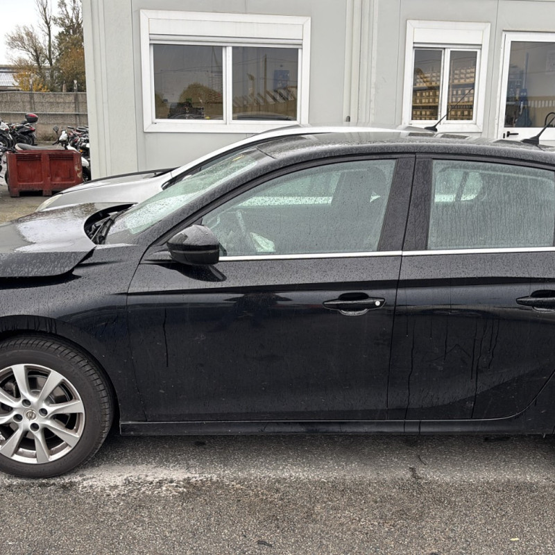 OPEL CORSA F PHASE 1 1.2i - 12V TURBO Photo n°4