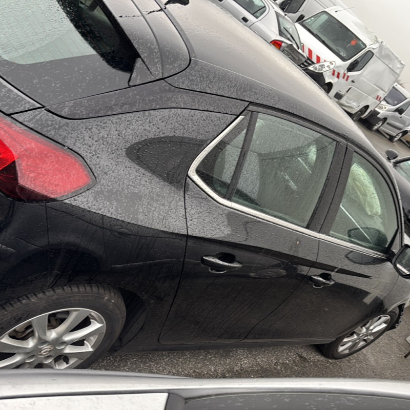 OPEL CORSA F PHASE 1 1.2i - 12V TURBO Photo n°7