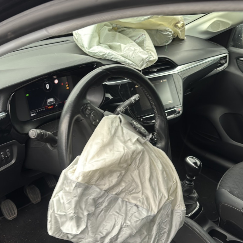 OPEL CORSA F PHASE 1 1.2i - 12V TURBO Photo n°12