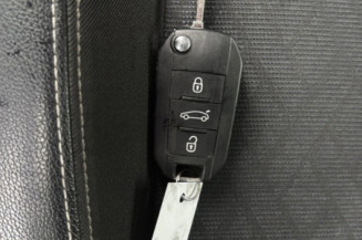 OPEL CORSA F PHASE 1 1.2i - 12V TURBO