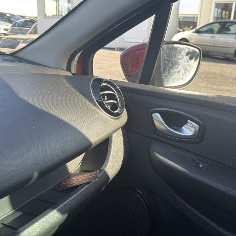 RENAULT CLIO 4 PHASE 2 1.5 DCI - 8V TURBO Photo n°18