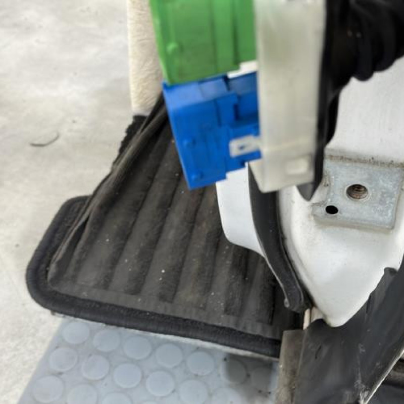 Porte avant gauche CITROEN DS5 Photo n°3