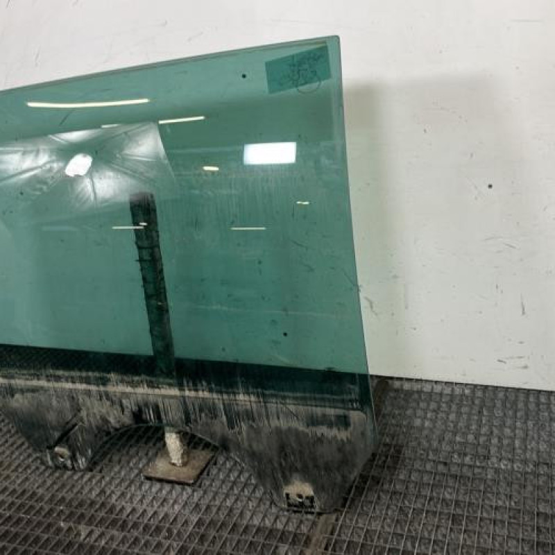 Vitre arriere droit FORD GALAXY 2 Photo n°2